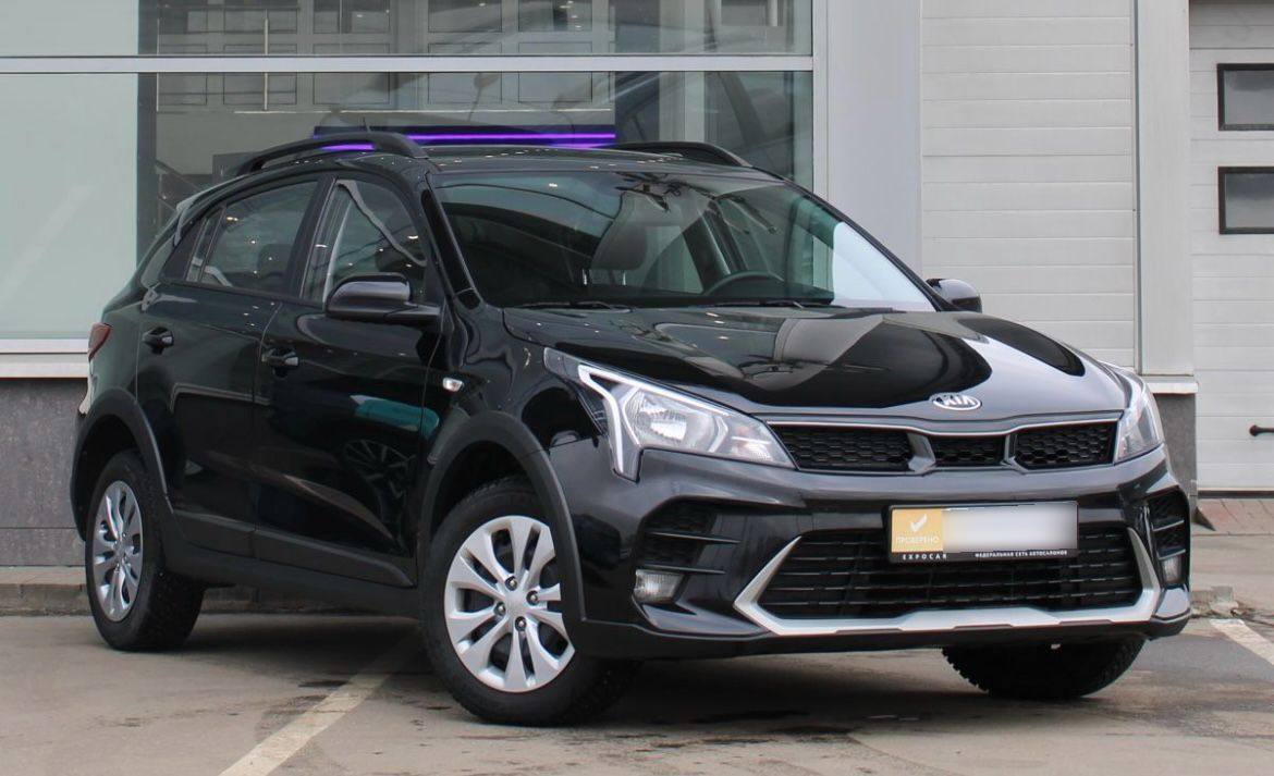 Купить Kia Rio IV Рестайлинг хэтчбек 5 дв., 2021 года, цвет: Черный, за  1739900 руб. в Санкт-Петербурге